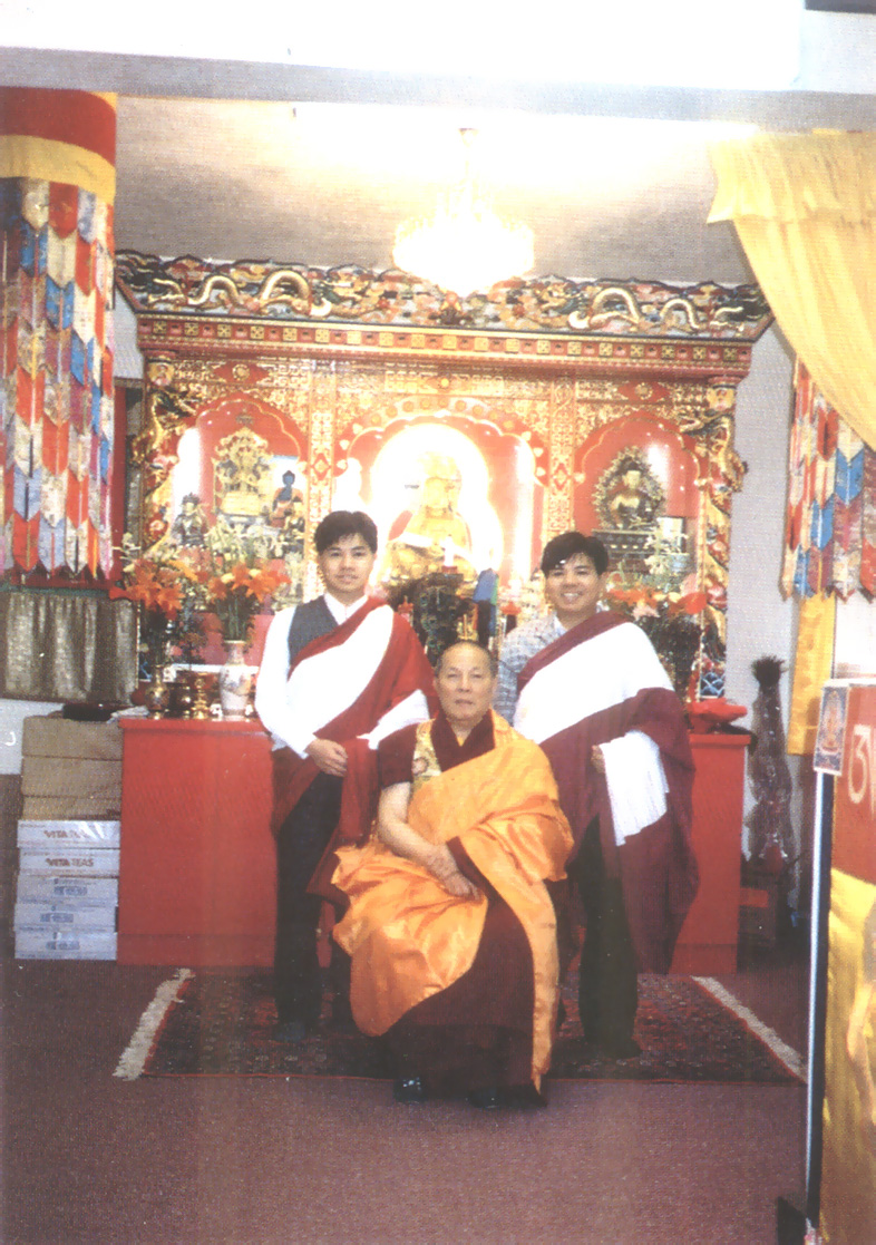 (左楊釗居士,右楊洪居士)